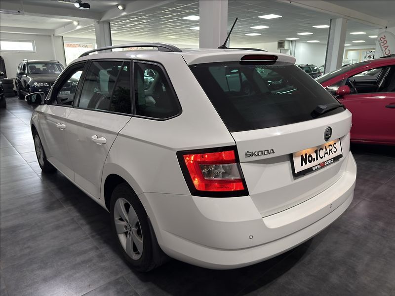 Škoda Fabia 1,2   TSI SPORT VÝHŘEV SEDADEL - fotka 4 z 28