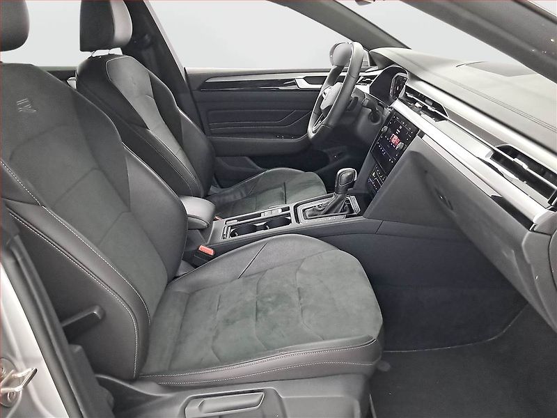 Volkswagen Arteon (2021) R-line 2.0 TSI - fotka 9 z 24