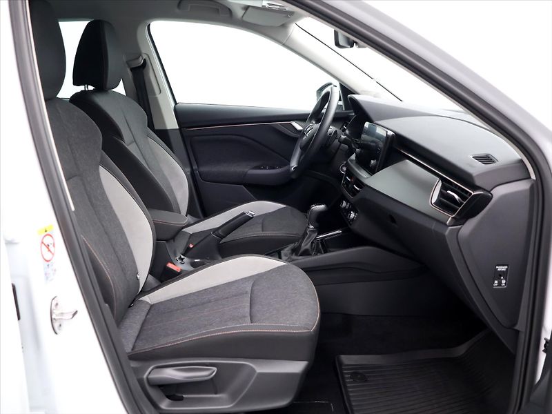 Škoda Kamiq 1.0 TSI 81kW DSG CZ Style - fotka 11 z 38