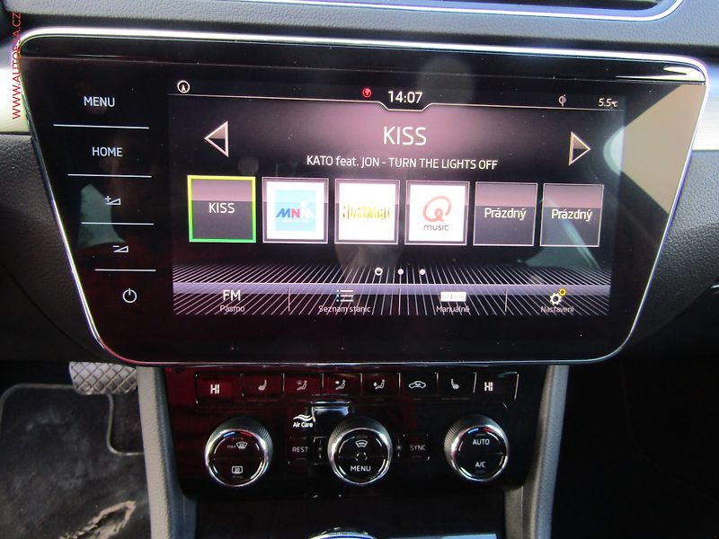 Škoda Superb (2019) 1.6 TDi, Style, DSG, bixen - fotka 17 z 23