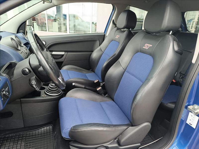 Ford Fiesta 2,0 Duratec ST 150 - fotka 9 z 19