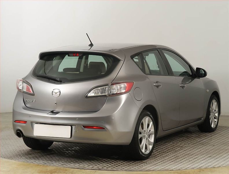 Mazda 3 (2011) 1.6, Tempomat, Park. senzory - fotka 5 z 17