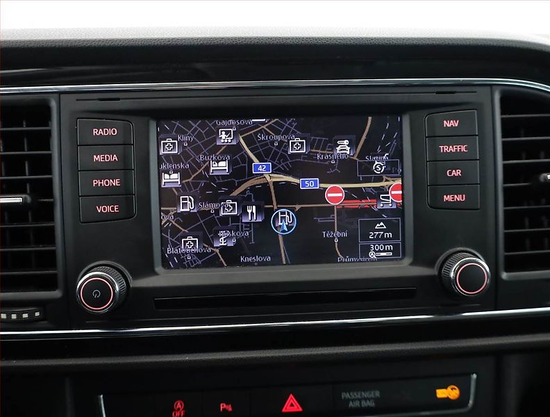 Seat Leon (2014) 1.6 TDI, Navi, Tempomat - fotka 10 z 14