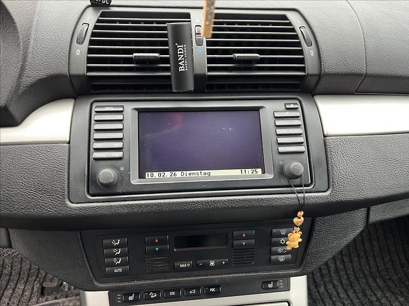 BMW X5 2,9 d 135KW AUT 4x4 KLIM TAŽNÉ - fotka 16 z 35