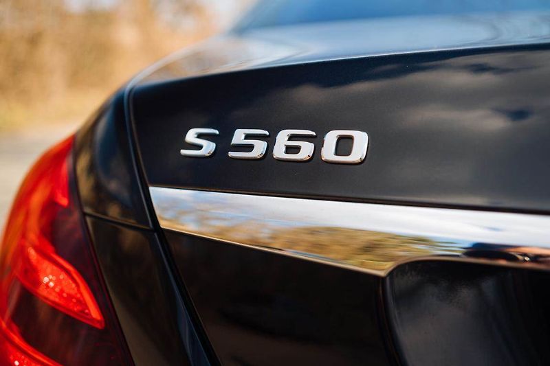 Mercedes-Benz Třídy S (2018) S 560 4MATIC L, S 560 4MATIC L - fotka 14 z 40