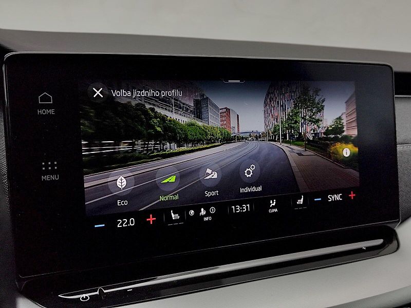 Škoda Octavia (2022) Style Plus Dynamic 2,0 Tsi 140 - fotka 13 z 37