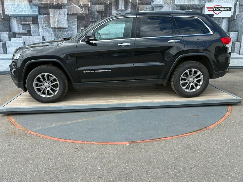 Jeep Grand Cherokee (2016) 3.0CRDi, 184KW, LIMITED, DPH - fotka 4 z 26