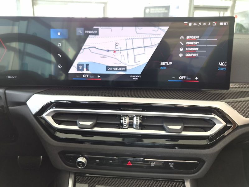 BMW M4 Competiton M xDrive - fotka 24 z 32