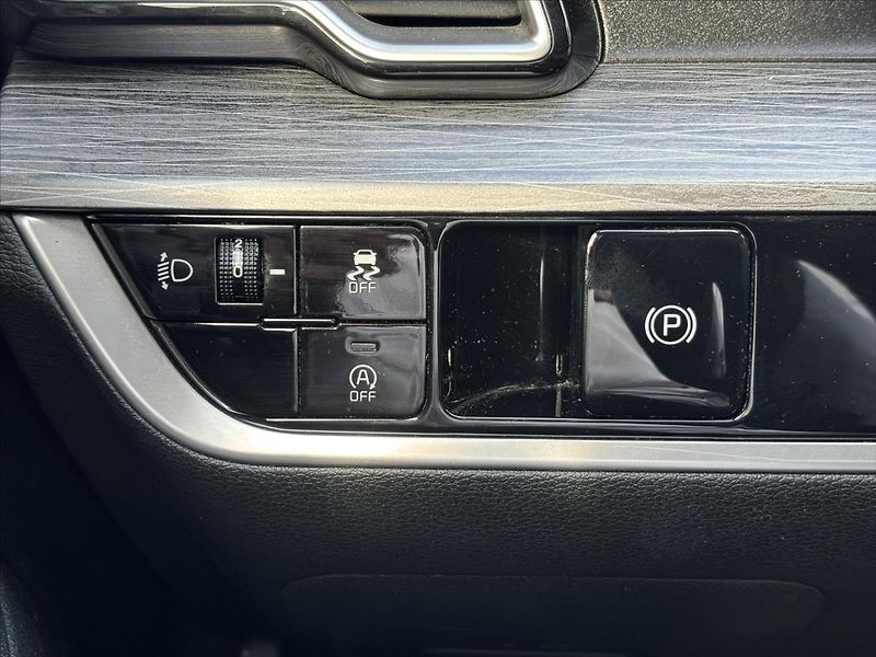 Kia Sportage 1,6 TGDi Exclusive ZÁRUKA NAVI - fotka 33 z 44