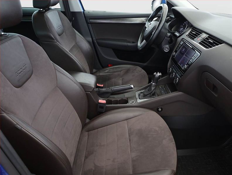 Škoda Octavia (2014) Scout 2.0 TDI, 4X4, Automat - fotka 7 z 21