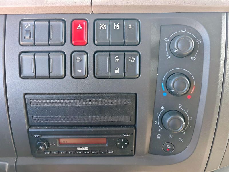 DAF LF 220 FA, 18 PALET,2x shrnovačka - fotka 7 z 20