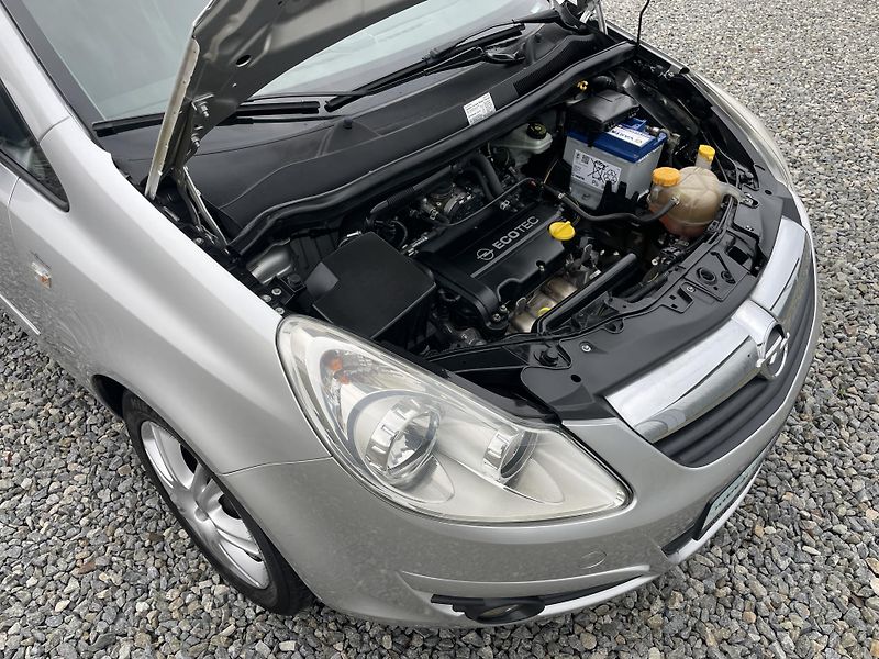 Opel Corsa 1.2i 80PS 141000KM KLIMA STK!! - fotka 80 z 169