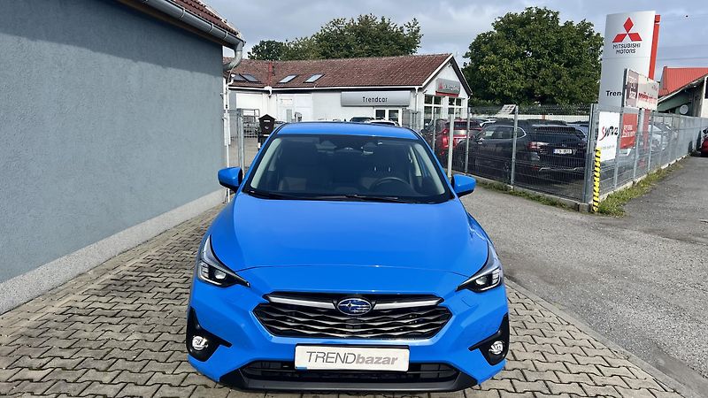 Subaru Impreza 2.0 e-Boxer ACTIVE CVT 4X4 - fotka 2 z 12