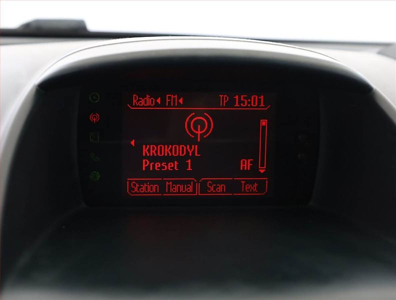 Ford Fiesta (2012) 1.6 TDCi, v provozu - fotka 13 z 17