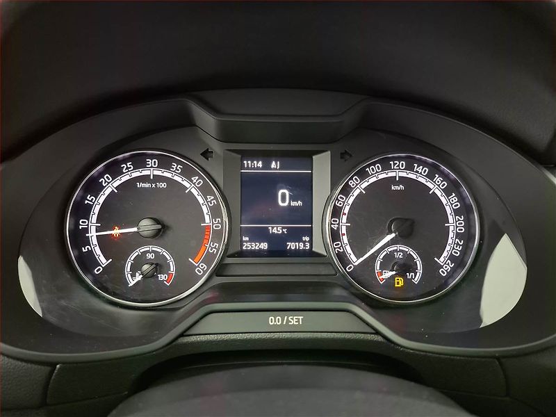 Škoda Octavia (2019) Ambition 1.6 TDI, ČR,1.maj - fotka 11 z 19