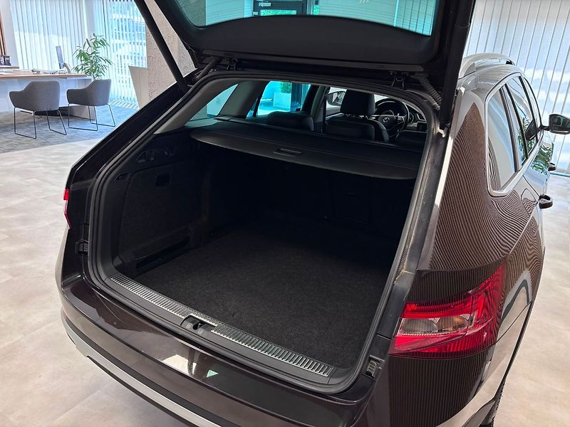 Škoda Superb Scout 4X4 2.0 TDI 147kw - fotka 19 z 32