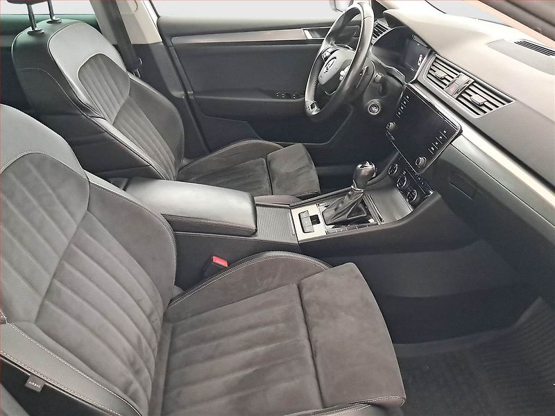Škoda Superb (2022) 2.0 TDI, Automat, Kůže, Navi - fotka 9 z 20