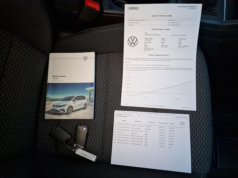 Volkswagen Touran 2.0 TDI Comfortline,ČR,1.Maj. - fotka 48 z 50
