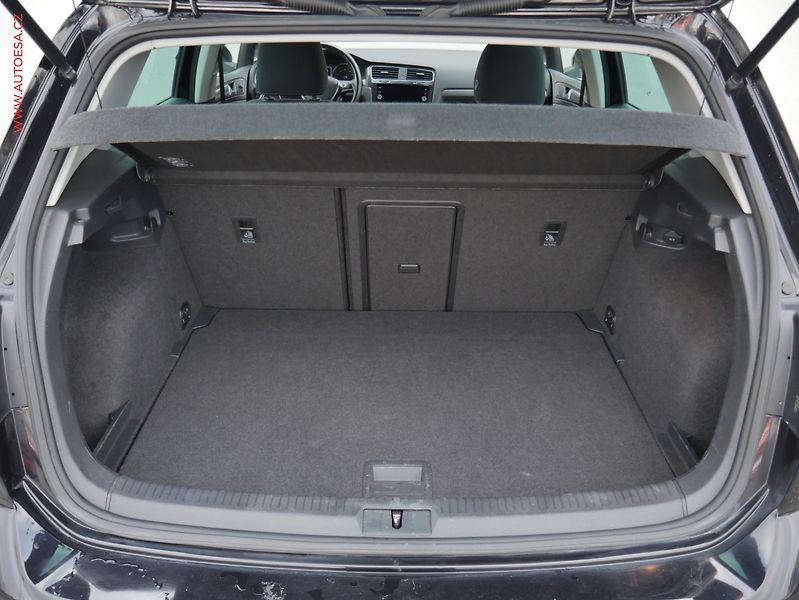Volkswagen Golf (2018) 1.4 TSI, ČR, LED, AC - fotka 7 z 26