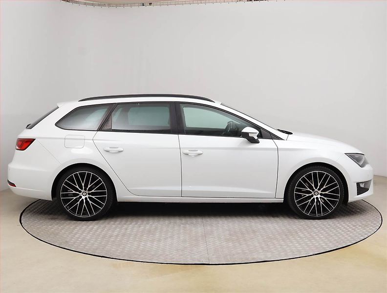 Seat Leon (2016) Style 2.0 TDI FR, Automat - fotka 6 z 19