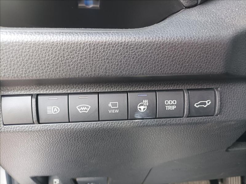 Toyota RAV4 2,5 Executive - fotka 13 z 21