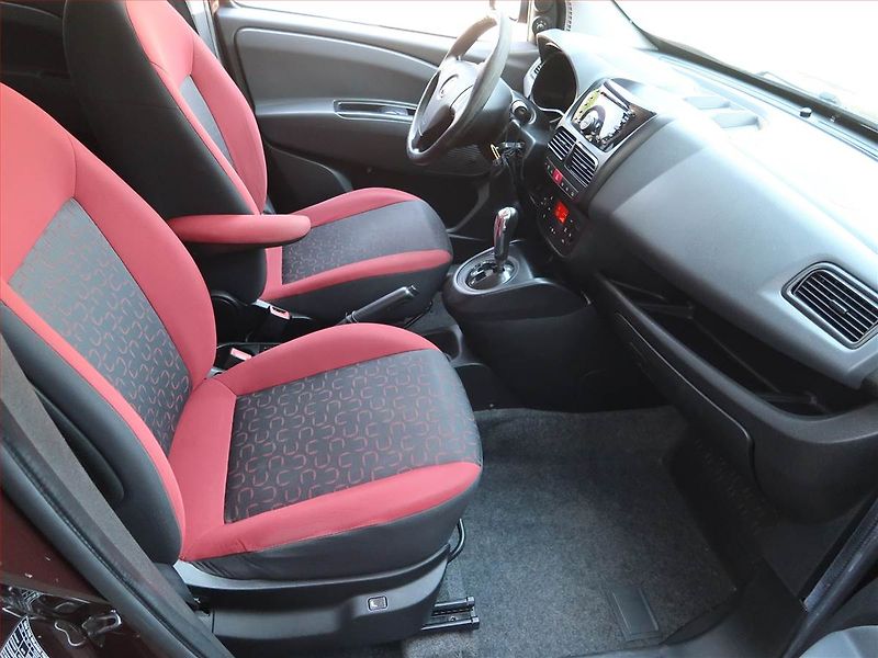 Fiat Dobló (2014) 1.6 MultiJet, 5Míst, SR, DPH - fotka 9 z 19