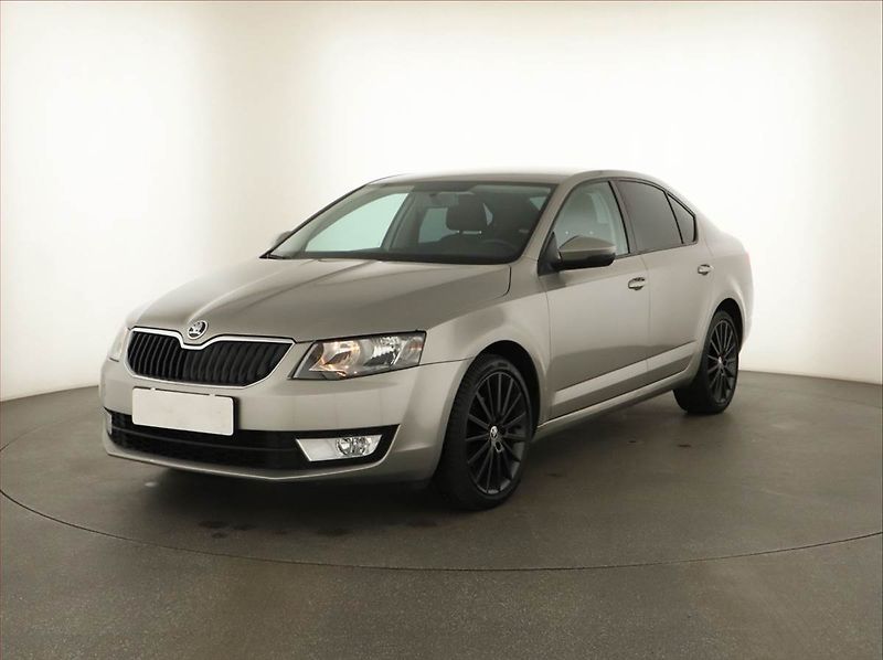 Škoda Octavia (2016) Ambition Plus 1.0 TSI - fotka 2 z 14