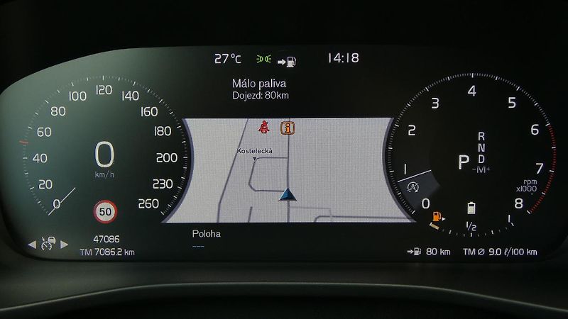 Volvo XC40 B4 AWD R-Design - fotka 13 z 22