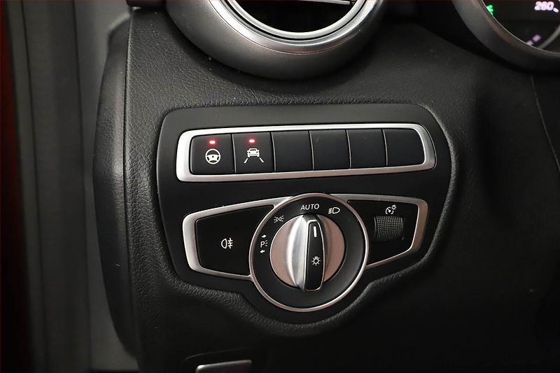 Mercedes-Benz Třídy C (2018) C 220 d - fotka 19 z 23