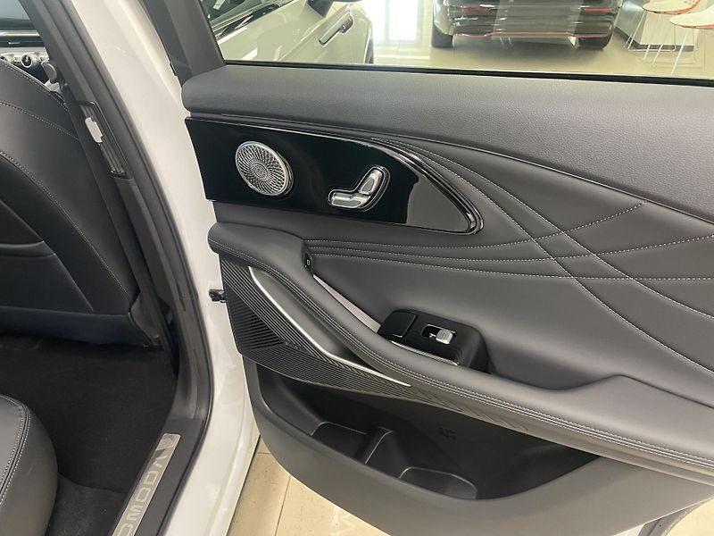 Omoda 9 (2025) Omoda 9 PHEV Premium  - fotka 13 z 22