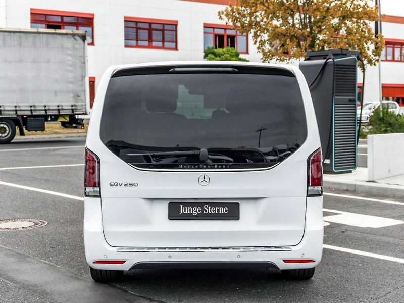 Mercedes-Benz EQV 250 Kamera Distro Multibeam - fotka 4 z 16