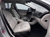 Volvo V40 D3 OCEAN RACE 1.maj - náhled 26