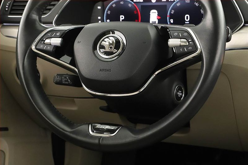 Škoda Superb (2023) Laurin&Klement 2.0 TDI - fotka 16 z 21