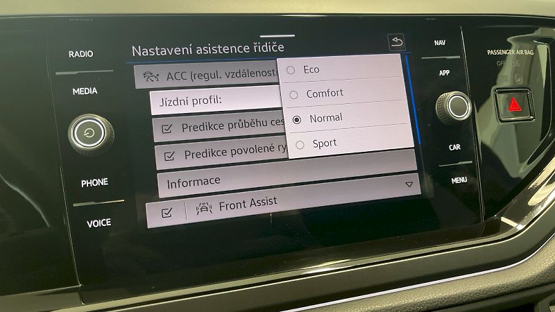 Volkswagen Taigo (2025) R-Line 1,0TSI 85kW - fotka 29 z 30