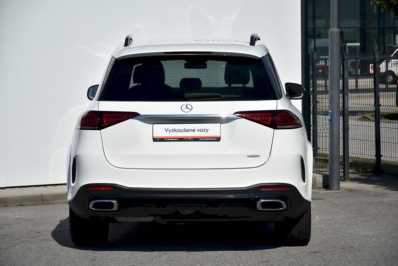 Mercedes-Benz GLE (2023) 300d - fotka 11 z 28