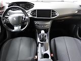 Peugeot 308 (2018) 1.5 HDi, Navi, AC - náhled 8
