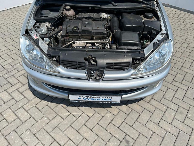 Peugeot 206 (2003) SW 1.6i 80kW QUIKSILVER - fotka 11 z 19