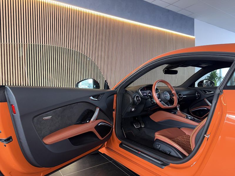 Audi TT 45 TFSI Coupé Exclusive B&O CZ - fotka 6 z 37