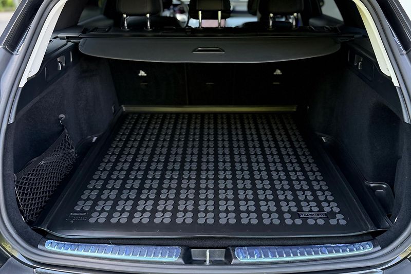Mercedes-Benz Třídy C (2023) C 220d 4Matic Allterrain - fotka 27 z 125