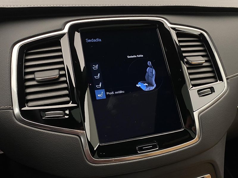 Volvo XC90 B6 AWD INSCRIPTION AUT CZ 7m - fotka 53 z 55