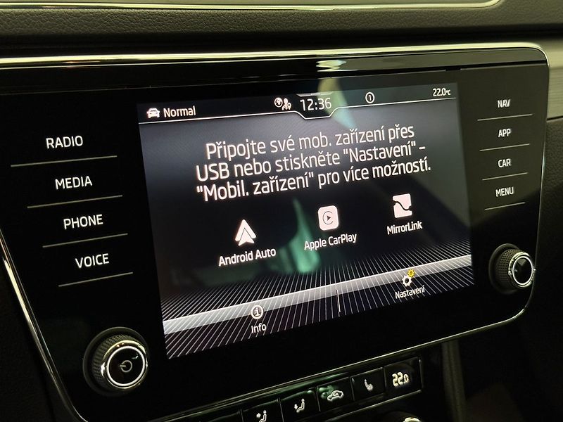 Škoda Superb 2.0TDI 110kW LED Webasto Tažné - fotka 26 z 40