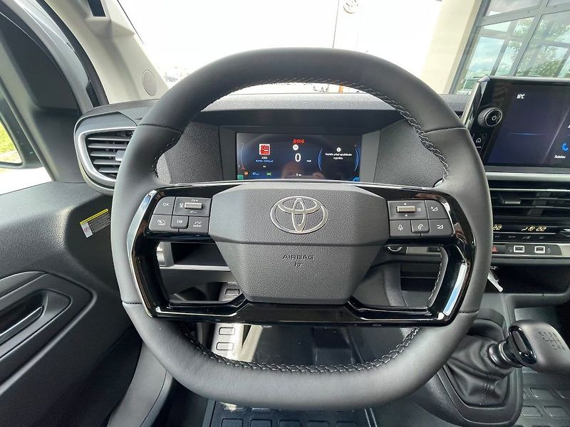 Toyota ProAce Verso 2.2D M/T L2 Business Comfort - fotka 19 z 30