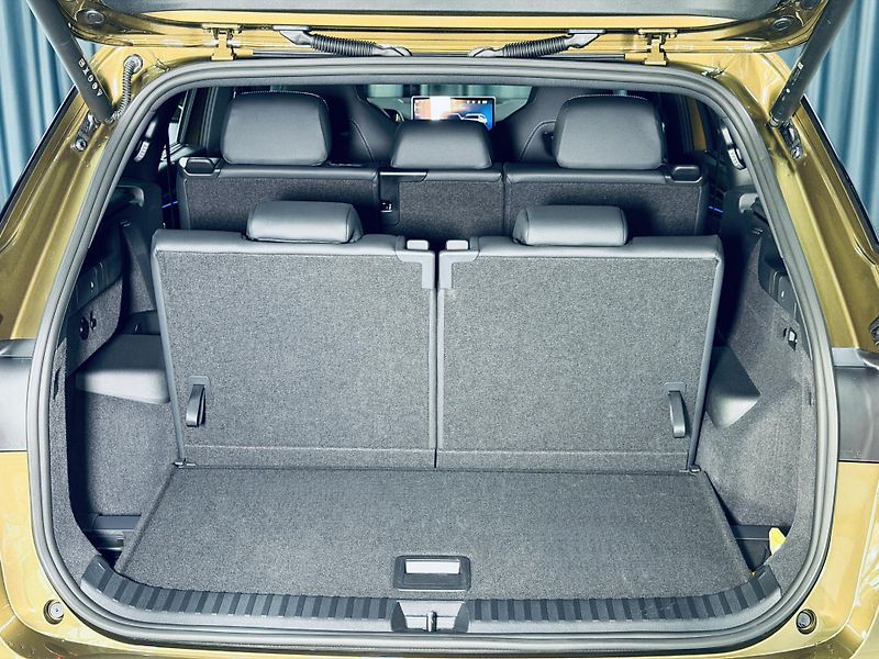 Škoda Kodiaq (2026) Sport-Line*142kw*4M*ZÁR.5L*TOP - fotka 39 z 46