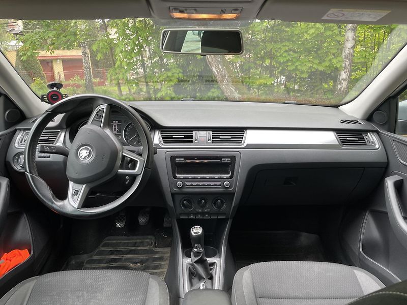 Škoda Rapid (2015) Spaceback 1.6 TDI 66kw - fotka 7 z 17