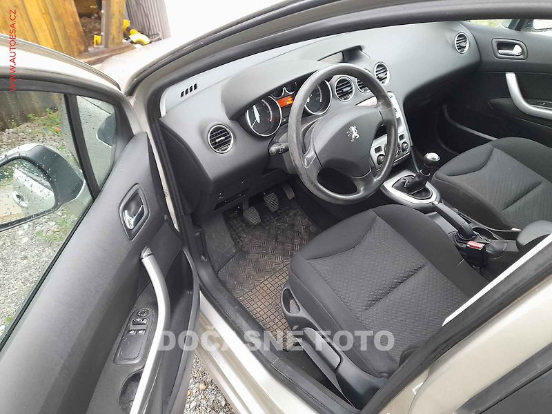 Peugeot 308 (2009) 1.4i, ČR, autoAC - fotka 3 z 3