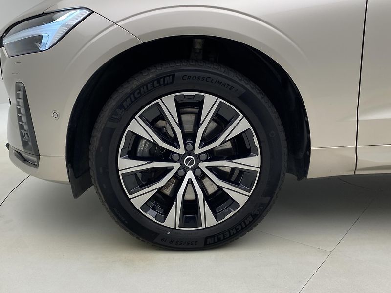 Volvo XC60 B4 AWD PLUS DARK AUT CZ 1.maj - fotka 33 z 57