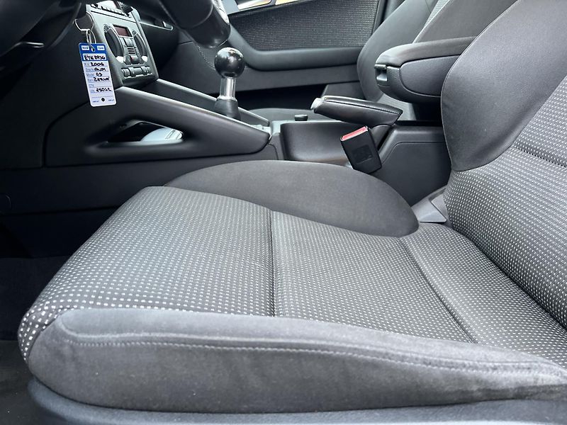 Audi A3 SPORTBACK 2.0TDi 103kw KLIMA  - fotka 11 z 36