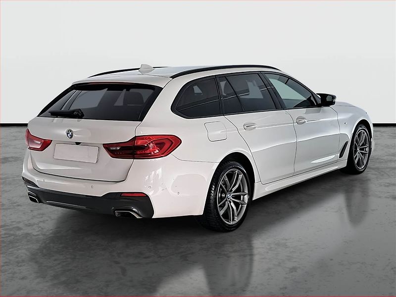 BMW Řada 5 (2018) M Sport 530d xDrive, 4X4 - fotka 5 z 20