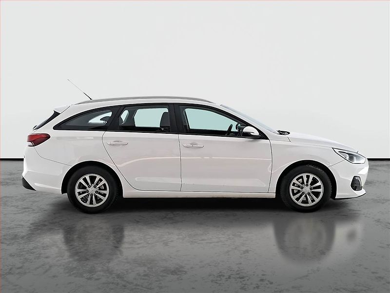 Hyundai i30 (2019) 1.6 CRDi, Tempomat - fotka 6 z 17