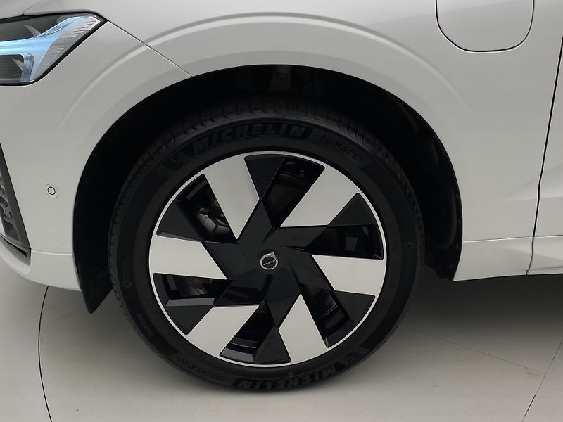 Volvo XC60 T8 AWD DARK PLUS REZERVACE - fotka 36 z 46